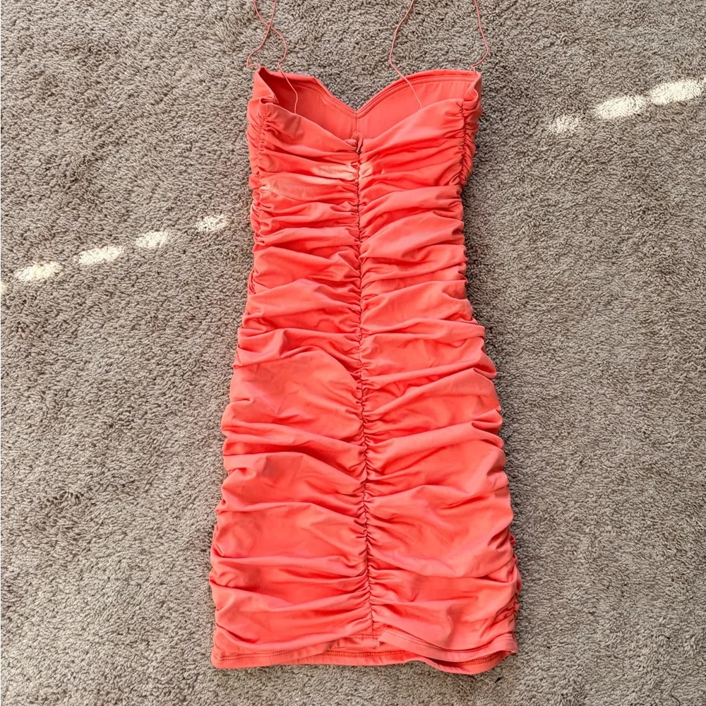 Oh Polly Coral Ruched Sweetheart Dress - Picture 6 of 6